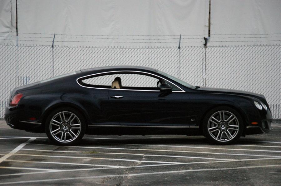 Bentley Continental GT Series 51 2010 года  (фото 35 из 67)